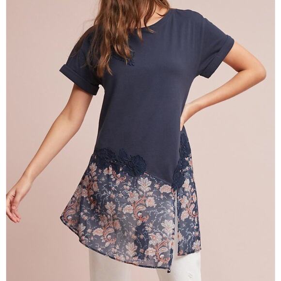 NWT Anthropologie KRIS LACE TUNIC TOP by AKEMI + KIN White Floral Applique XS - Picture 1 of 3